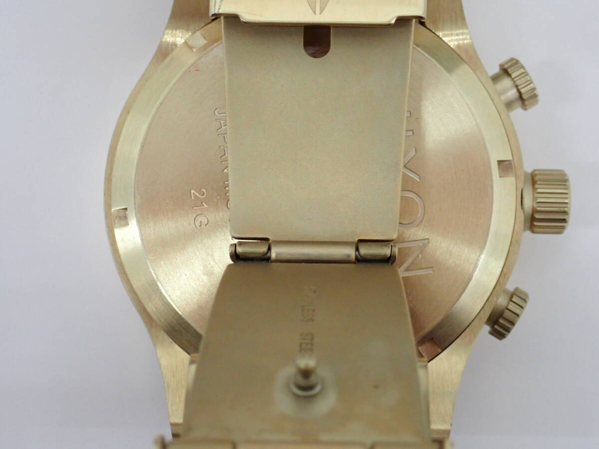 2931★ニクソン　THE51-30CHRONO　クロノグラフ　デイト　51㎜ビッグフェイス　300ｍ防水　ゴールド　腕時計　中古　不動_画像8