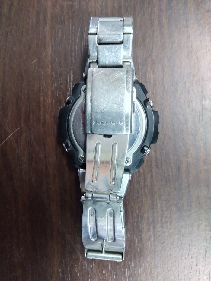CASIO 腕時計 G-SHOCK 5444 GST-W110D 中古 _画像3