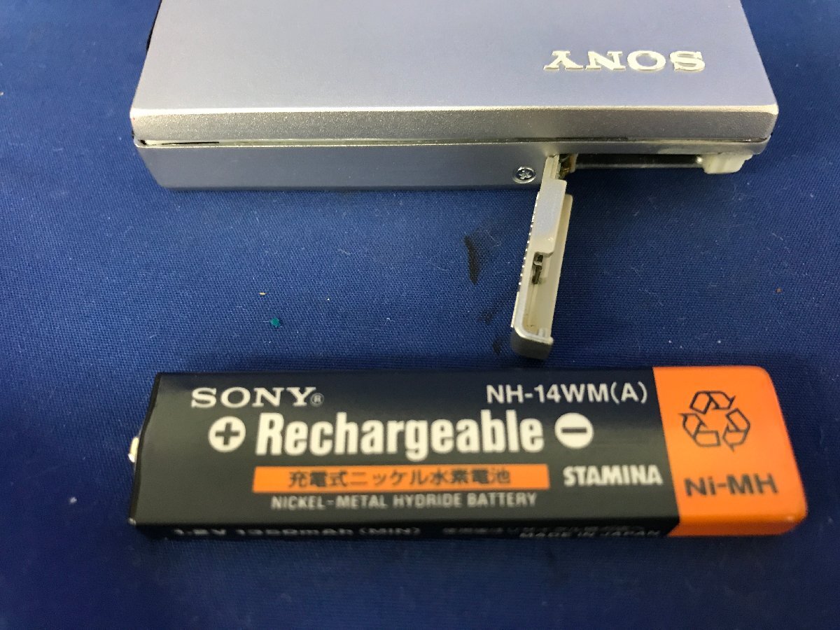 *46-034*MD Walkman SONY/ Sony MZ-E700 WALKMAN operation verification settled portable MD player charger lack of audio equipment [60]