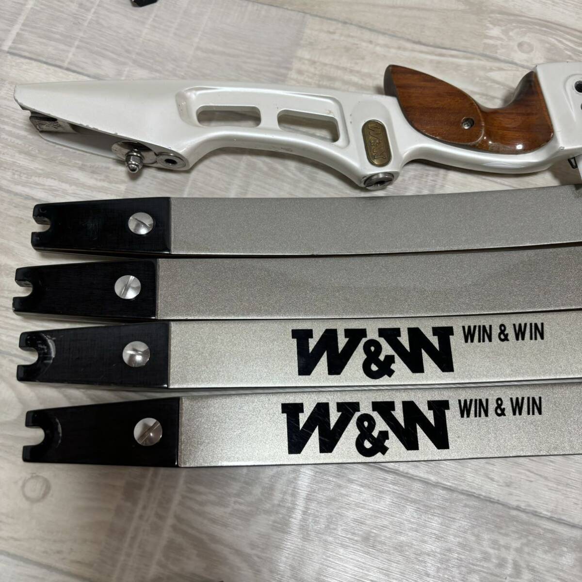 W&W/WIN&WIN archery steering wheel complete set case attaching 