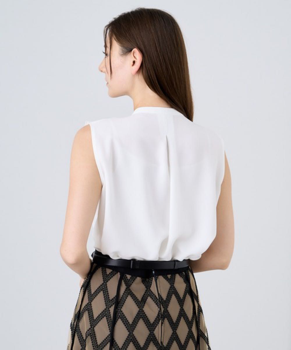 極美品 ANAYI アナイ パウダリークロスフリルブラウス 38 極美品 ANAYI アナイ パウダリークロスフリルブラウス 38