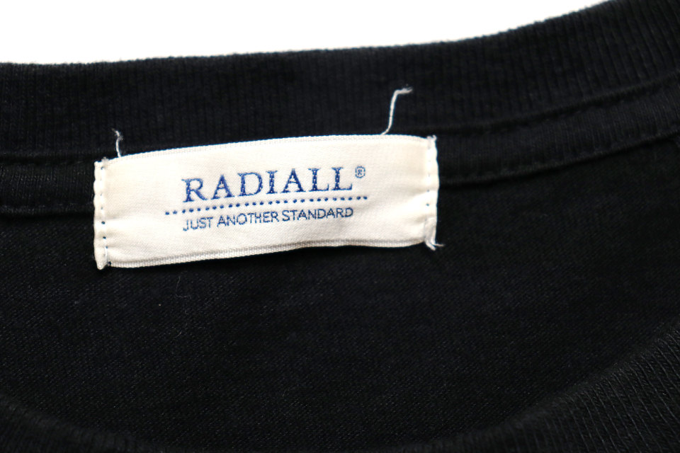 RADIALL ラディアル バック プリント ロゴ 長袖 Tシャツ サイズM ブラック 古着 カットソー メンズ トップス_画像4