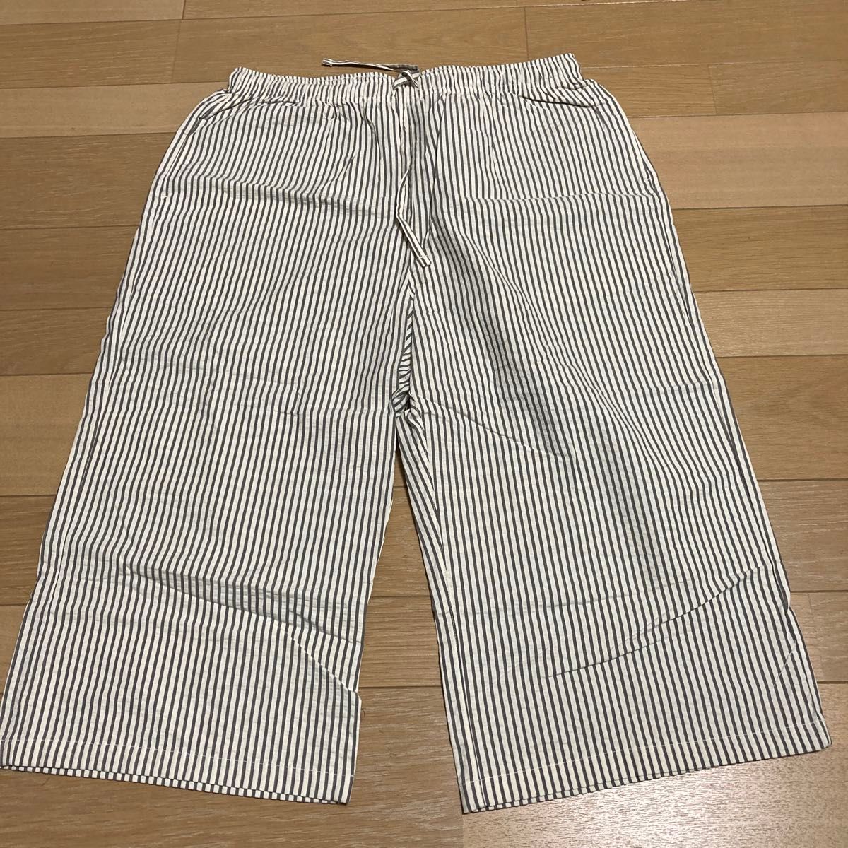 新品！！ユニクロ　UNIQLO リラコ　XL  2枚セット　　ピンク　グレー　部屋着　パジャマ　ハーフパンツ