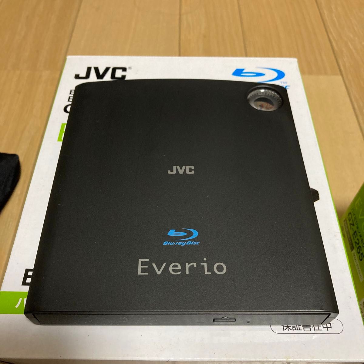 中古！！Jデジタルビデオカメラ エブリオ Everio JVC GZ-E265-B 専用BDライターセット 三脚付き 属品有り