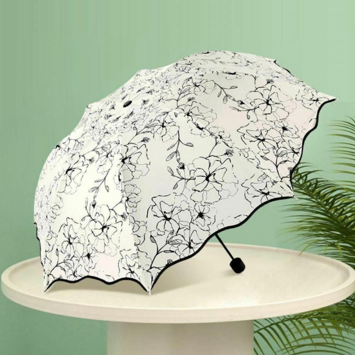 晴雨兼用　折りたたみ傘　遮光　UVカット 花柄　レディース　日傘　コンパクト