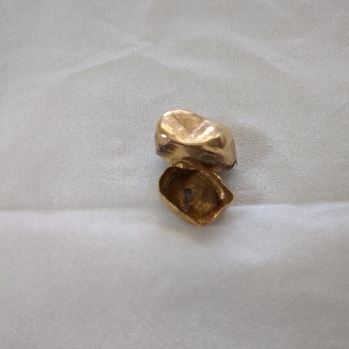  gold tooth 2.1 gram Gold 