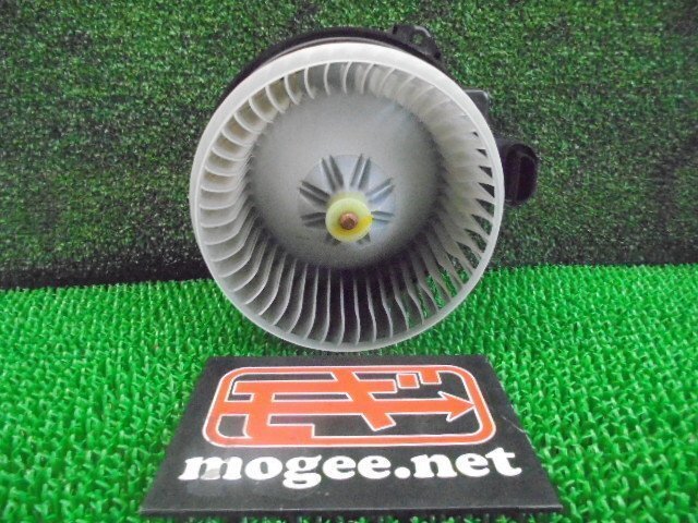 4DV8225HI5 ) トヨタ ウィッシュ ZGE20W/ZGE25W 純正ヒーターブロアモーター　272700-8073_画像1