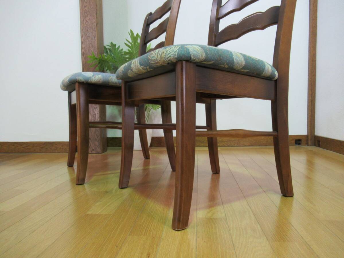 ① karimoku カリモク ダイニングチェア COLONIAL コロニアルシリーズ 木味 椅子 イス カフェ 食堂椅子 アンティークスタイル 2脚セット _画像5