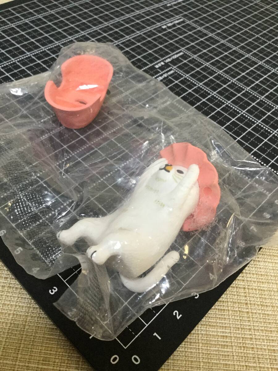 ミニフィギュア シャンプーキャット 茶ミケ pokefasu ガチャ,ガシャポン,カプセルトイ 猫,ねこ シャンプーハット お風呂 入浴 マスコット_画像2