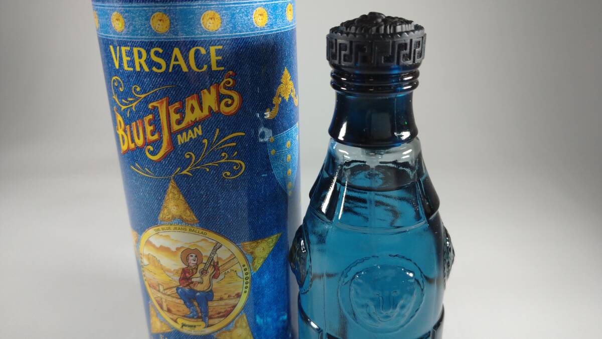 ベルサーチ ヴェルサーチ ブルージーンズ オードトワレ 75ml 香水 VERSACE BLUE JEANSの画像4