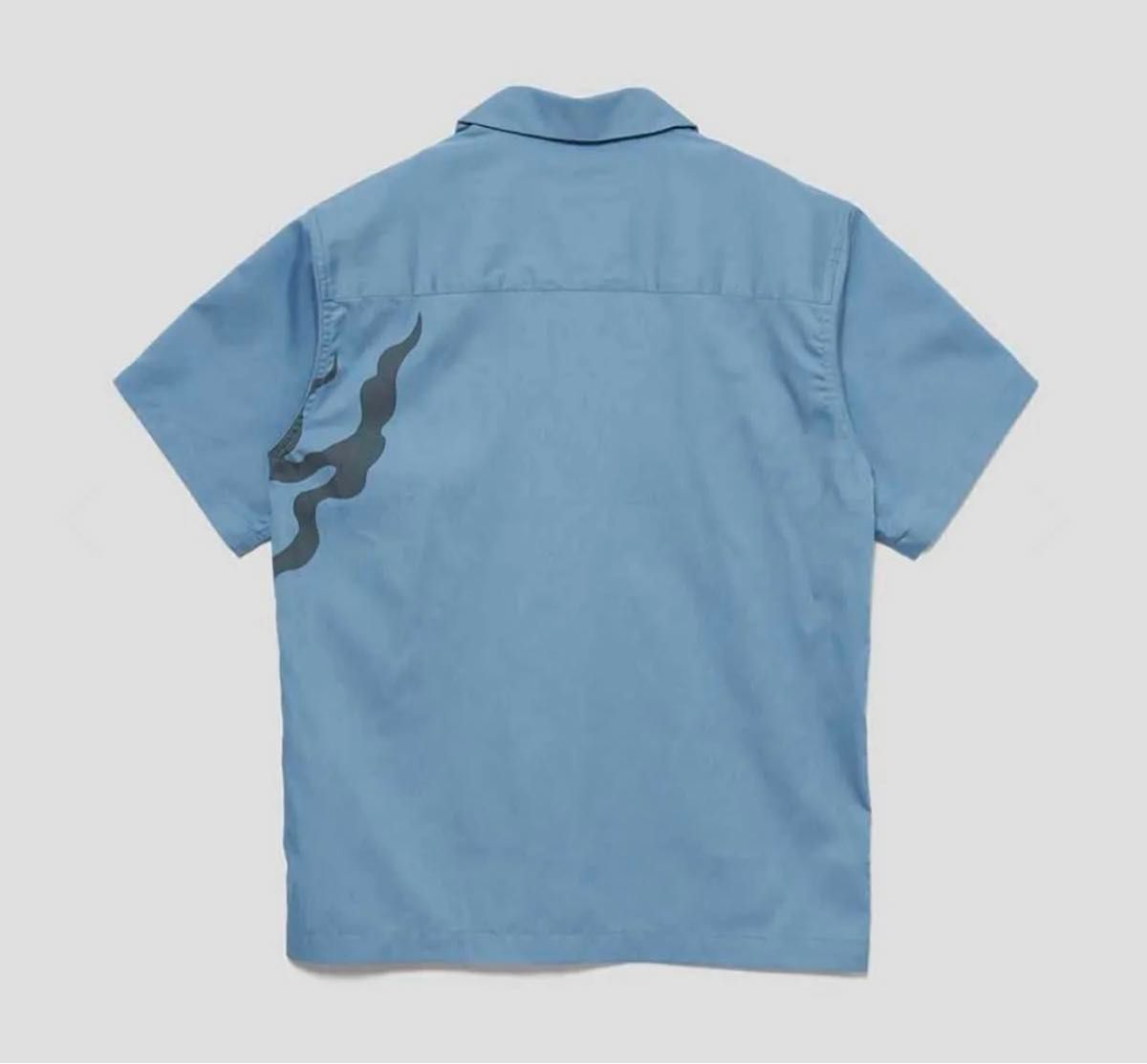【店舗完売品】【定価以下】ONE PIECE ユニセックス　オープンカラーシャツLサイズ（サンジ）