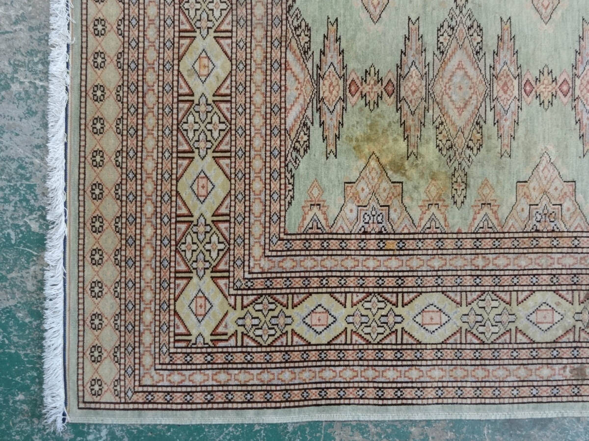 【必見】 絨毯 パキスタン ラグ カーペット 215x204cm 厚み8mmの画像4