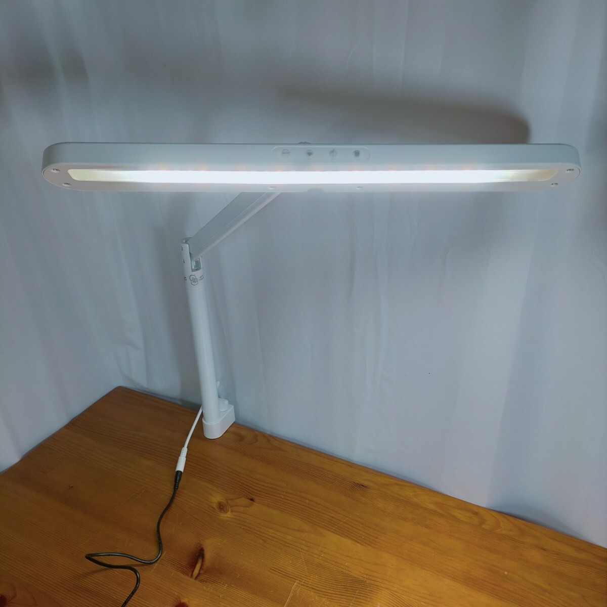 KOIZUMI コイズミ LED デスクライト SB-611 美品_画像3