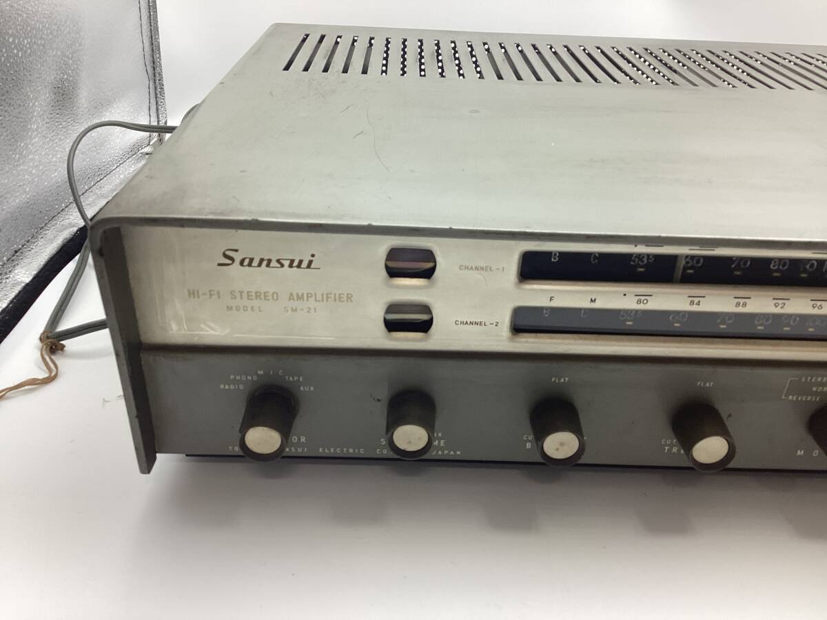 【A20】通電のみ Sansui サンスイ HI-FI STEREO AMPLIFIRE SM-21 プリメインアンプ 真空管アンプ ジャンク 動作未確認_画像3