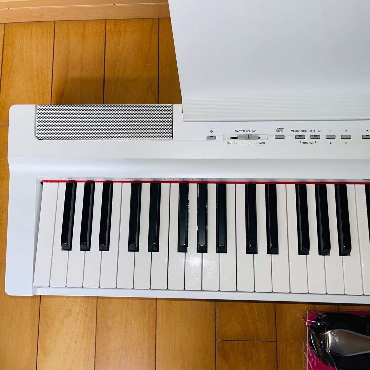 【美品】ヤマハ YAMAHA 電子ピアノ Pシリーズ73鍵盤ホワイト P-121_画像8