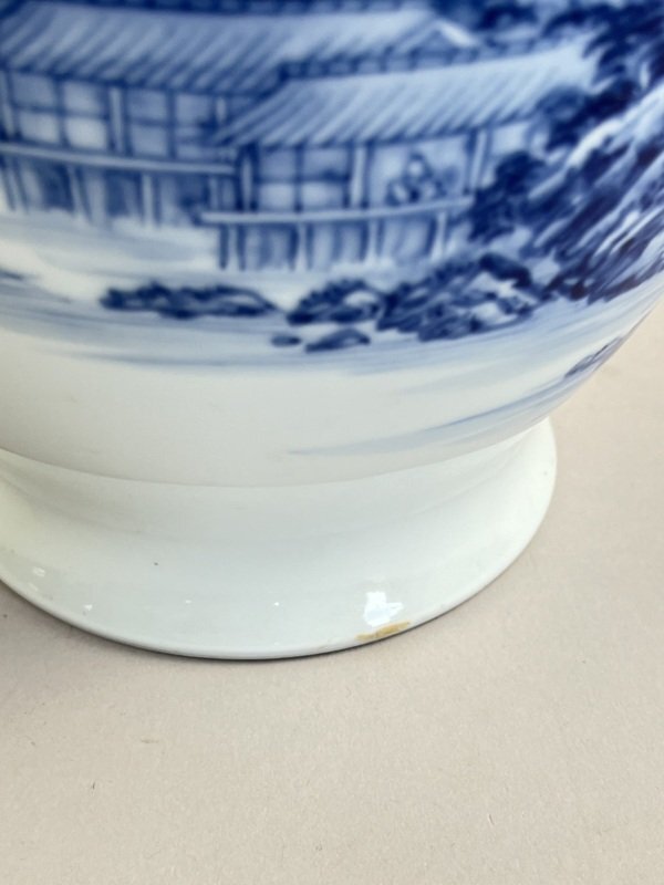ab37 Fukagawa Seiji Yamaguchi .. blue and white ceramics vase flower vase landscape map height 24.5cm Arita .