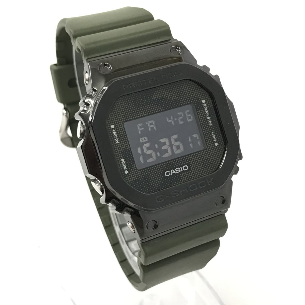 美品 CASIO カシオ G-SHOCK ジーショック 腕時計 GM-5600B-3 クオーツ デジタル スクエア 迷彩 カモフラ カレンダー コレクション 動作OKの画像3