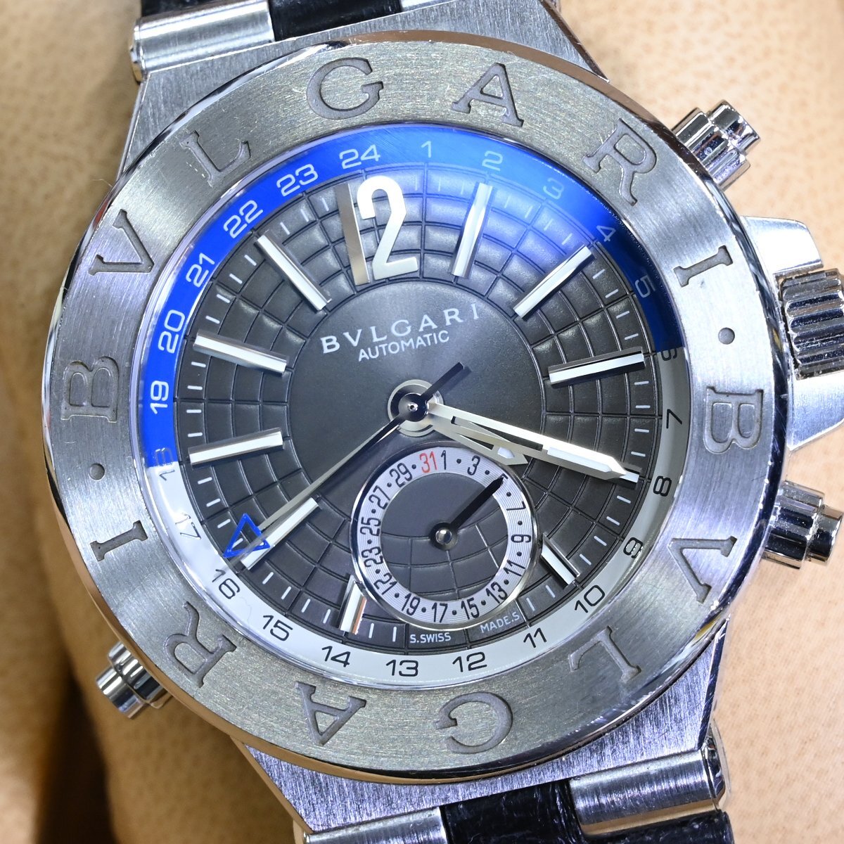 本物 超美品 ブルガリ DG40C14SSDGMT ディアゴノ40 GMT メンズウォッチ 男性用自動巻腕時計 純正ベルト Dバックル 保存箱 冊子付 BVLGARIの画像3