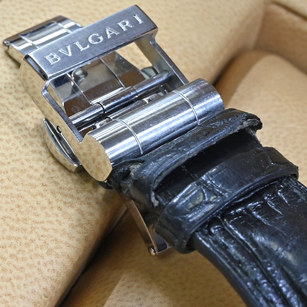 本物 超美品 ブルガリ DG40C14SSDGMT ディアゴノ40 GMT メンズ收藏 男性用自動巻腕時計 純正ベルト Dバックル 保存箱 冊子付 BVLGARI_画像7