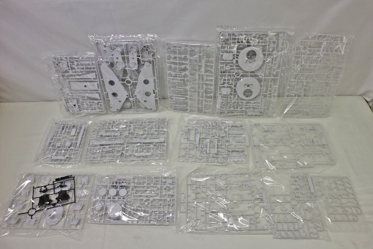 [ unused goods ] Bandai plastic model 1/72 PERFECT GRADE millenium * Falcon standard Ver.(12224050806951KMH)