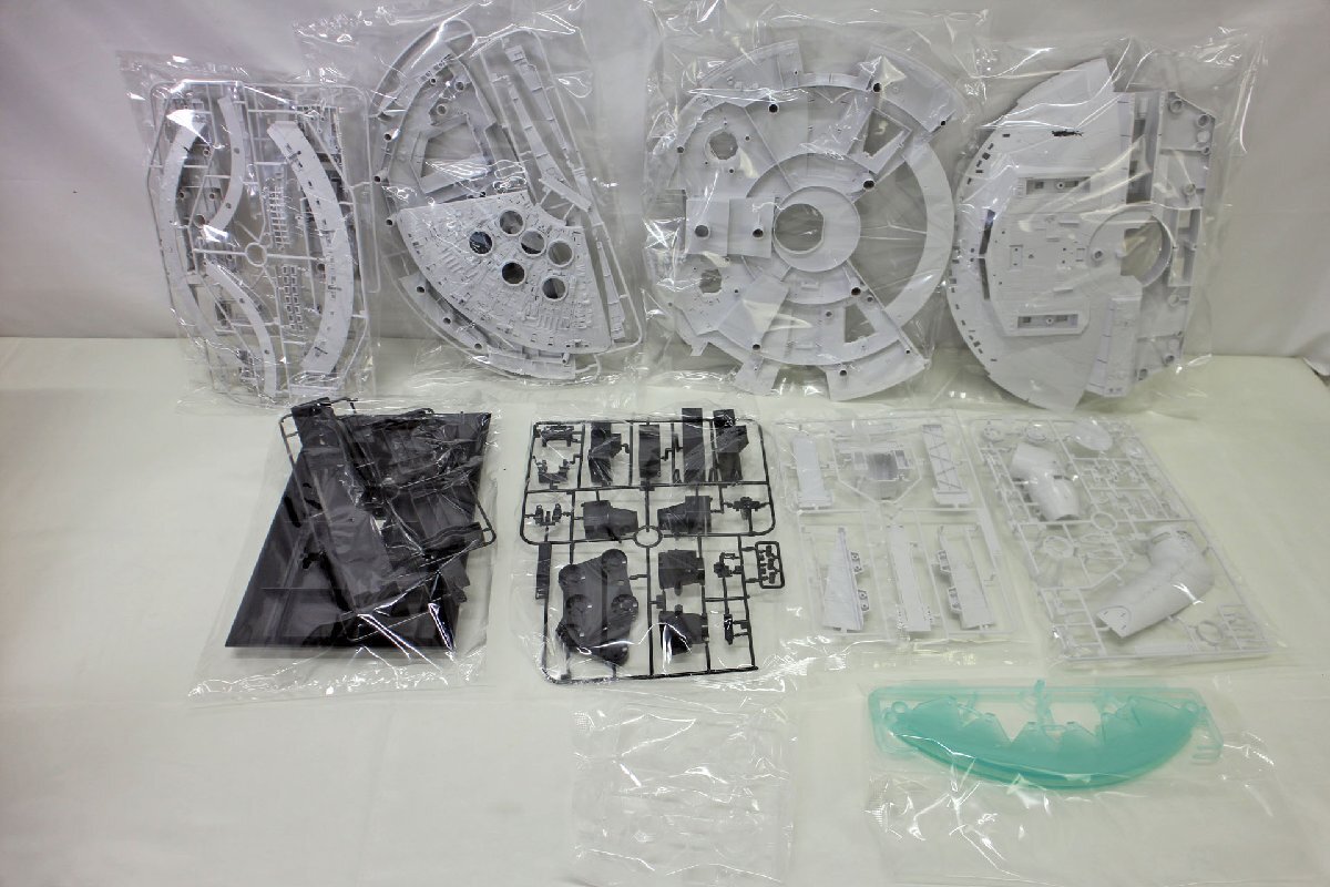 [ unused goods ] Bandai plastic model 1/72 PERFECT GRADE millenium * Falcon standard Ver.(12224050806951KMH)