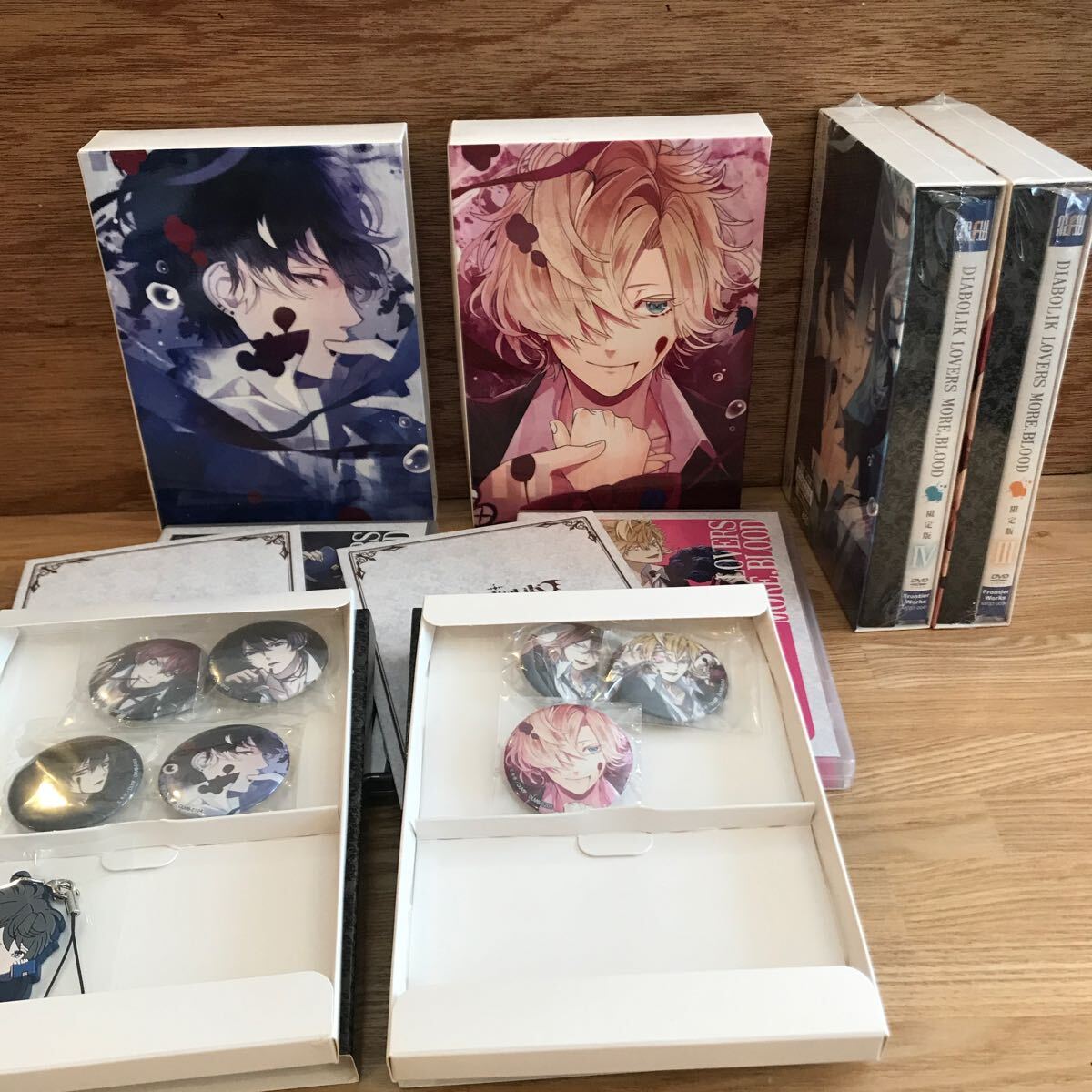 ★セット　アニメDVD DIABOLIK LOVERS MORE、BLOOD I〜Ⅳ [限定版] ディアボリックラバーズモアブラッド1〜4 ディアラバ　_画像3