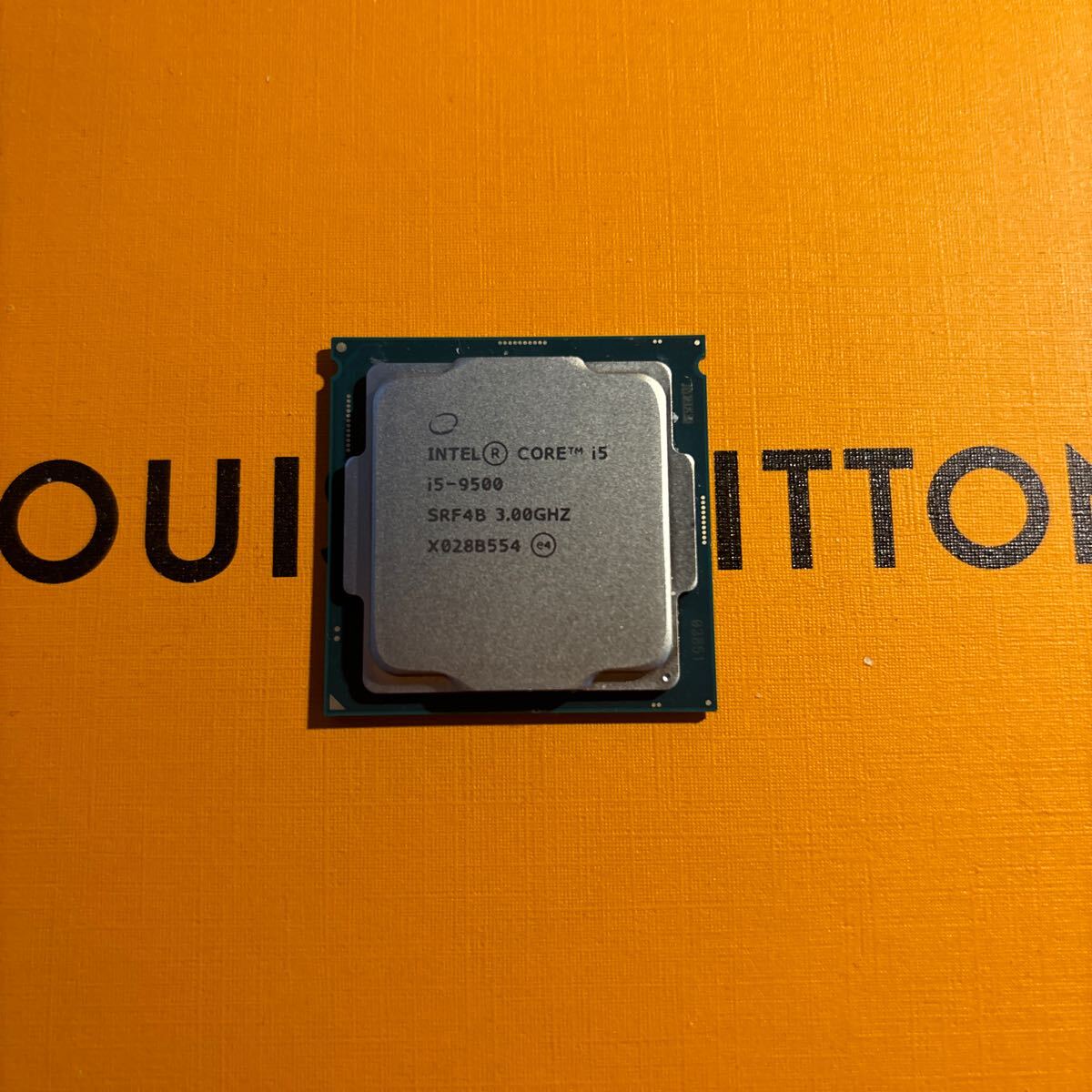 CPU Intel Core i5 9500 【売り切り】_画像1
