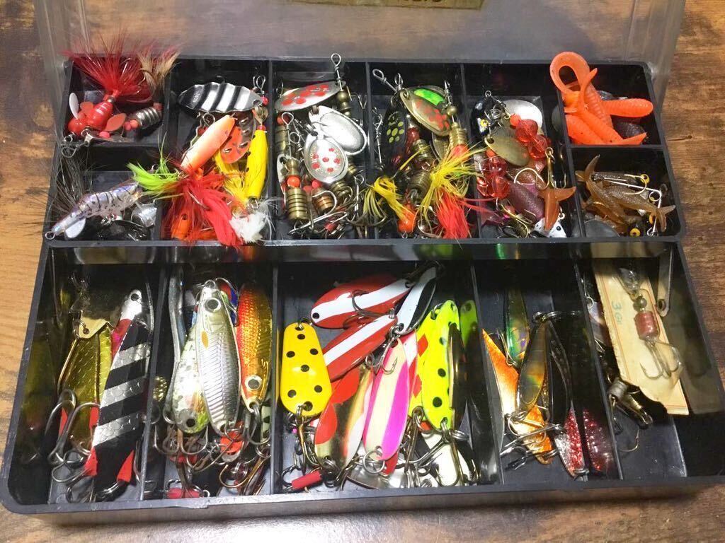  large amount /OLD/OLYMPIC case / spoon * spinner /NIP contains 103 point set /( Area / trout / Olympic / Daiwa other )