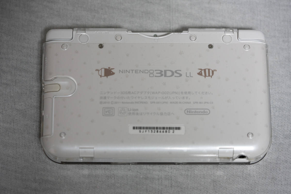 【極美品】ニンテンドー3DSLL本体 モンスターハンター4 スペシャルパック（アイルーホワイト) 専用アダプタ 拡張スライドパッド オマケ多数_画像8