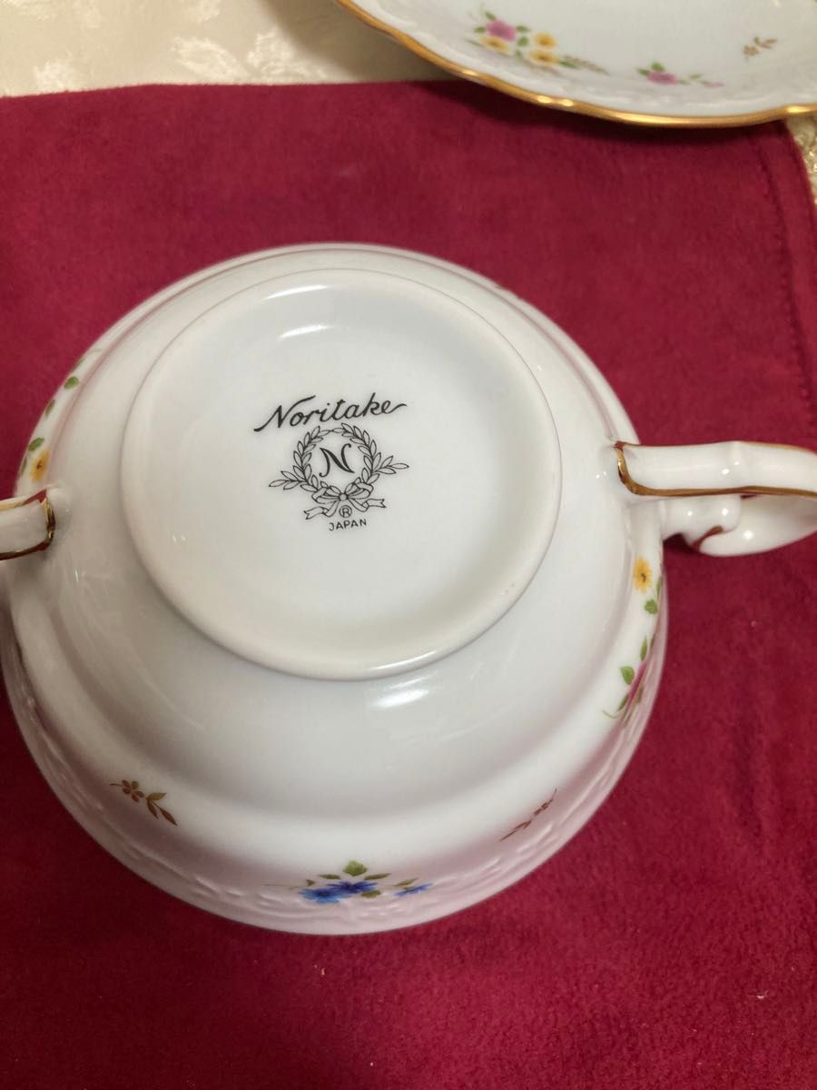 希少 レア】Noritake ノリタケ 散らし花 スープカップ&ソーサー 希少 レア】Noritake ノリタケ 散らし花 スープカップ&ソーサー