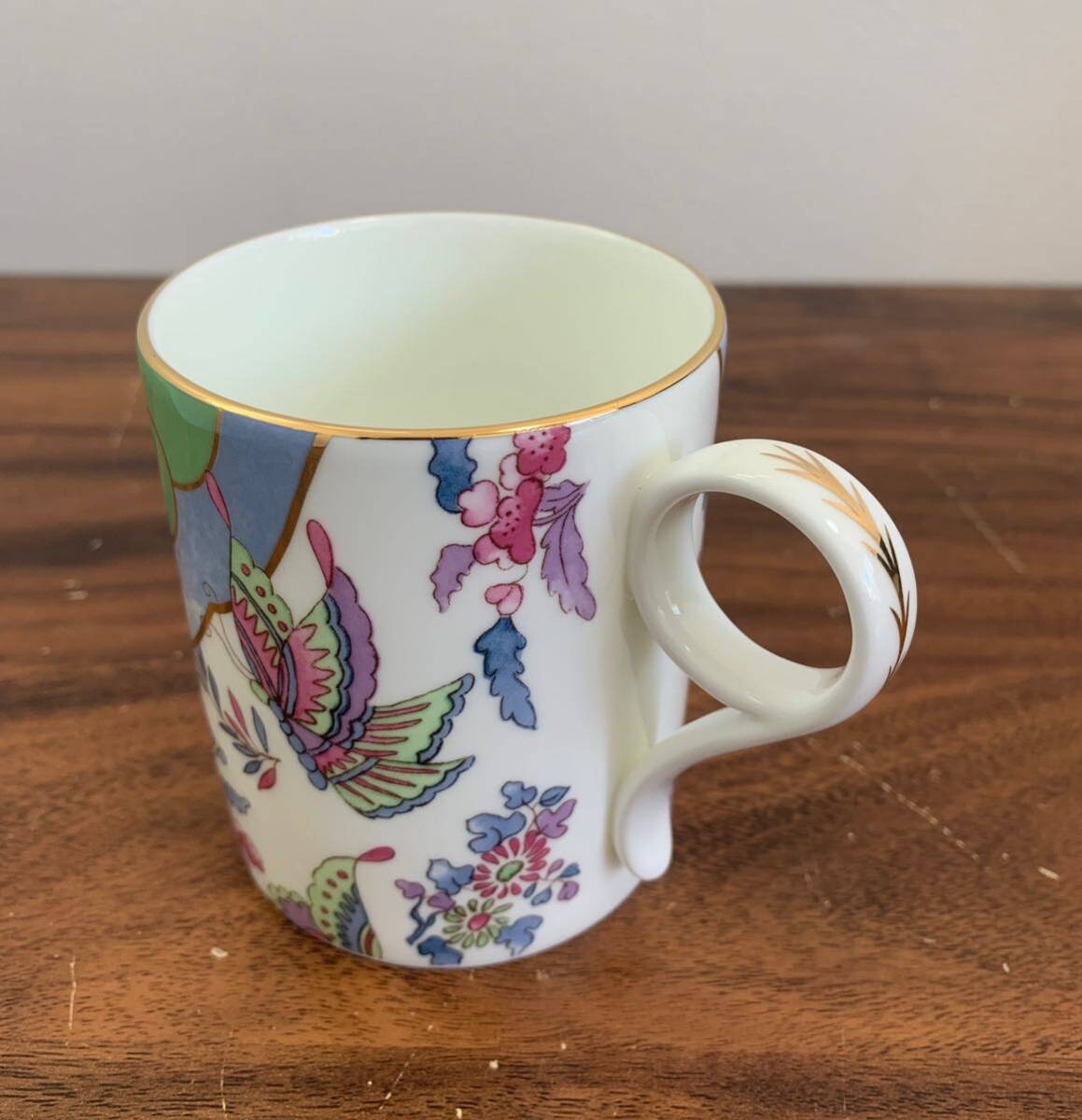 【新品】WEDGWOOD ウェッジウッド ワンダーラスト BUTTERFLY POSY バタフライ ポジー mug マグカップ 箱付き 食器 アンティーク_画像3