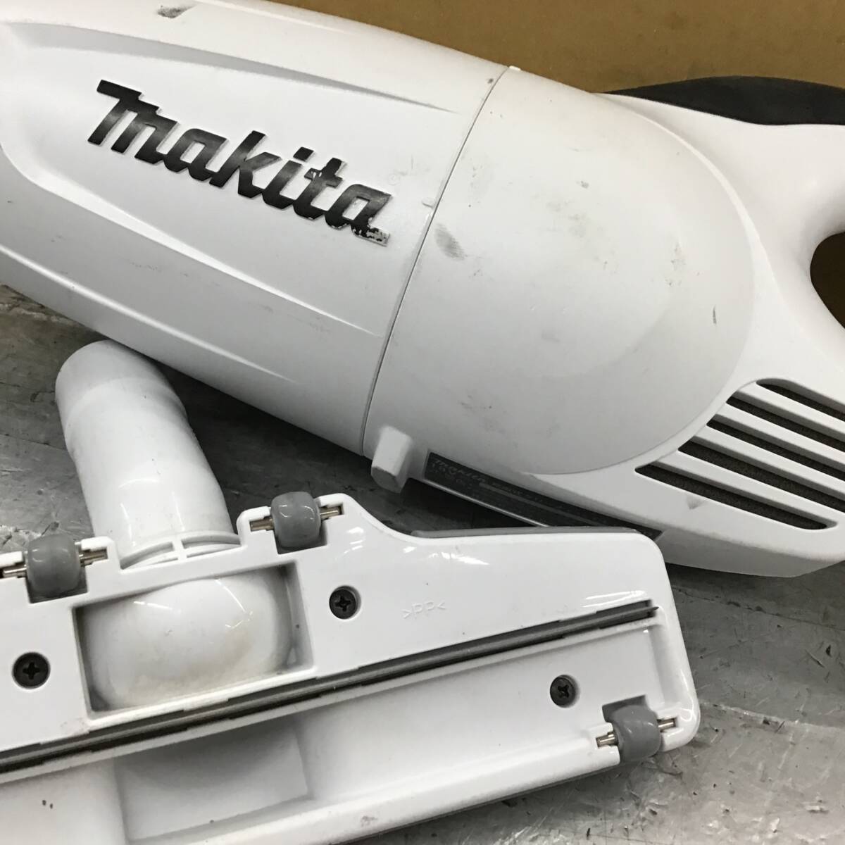 【中古品】〇マキタ(makita) コードレスクリーナー CL180FDRFW_画像8