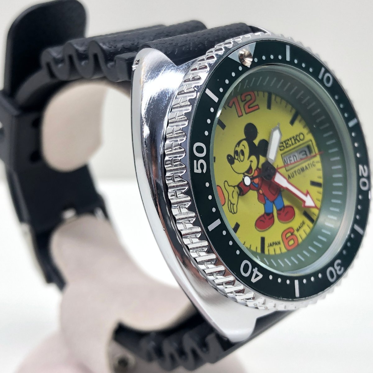 【動作確認品】SEIKO セイコー ダイバーウォッチ Disney ディズニー ミッキーマウス 自動巻き AUTOMATIC 裏スケ レザーベルト 本体のみ_画像6