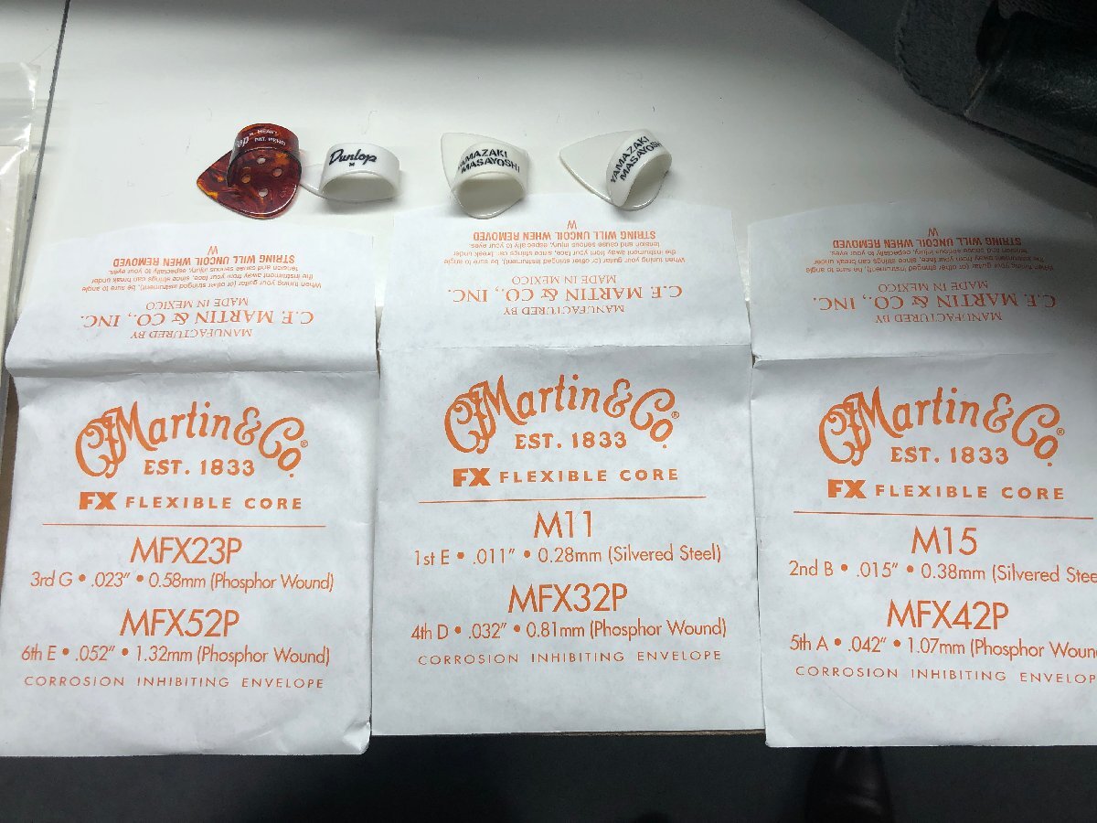 Martin&Co.　D-28　マーティン　アコースティックギター　ハードケース付き　現状品　付属品あり_画像9