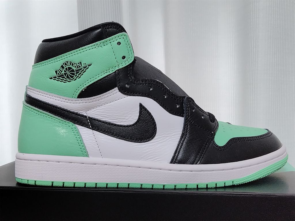 送料無料★26.5cm US8.5★AIR JORDAN 1 RETRO HIGH OG "GREEN GLOW" DZ5485-130★グリーン グロー