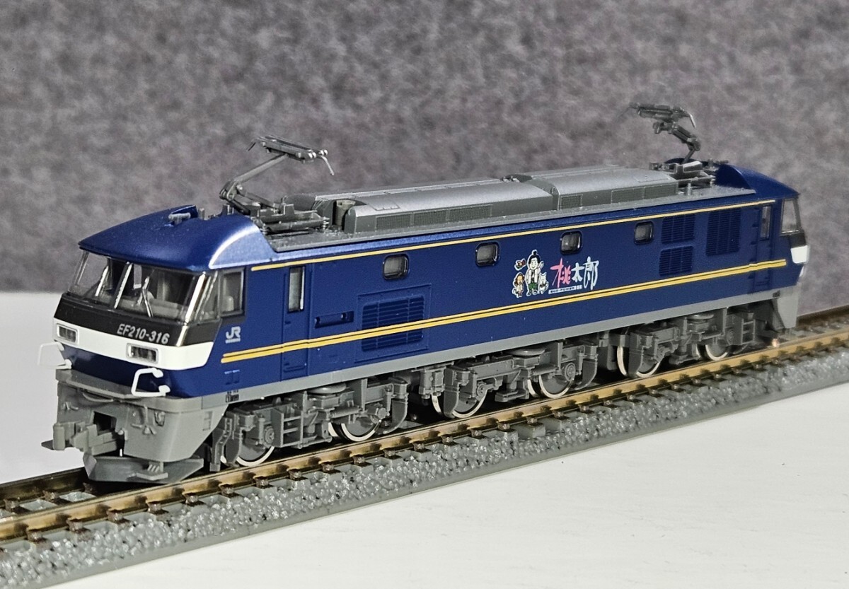 TOMIX 7138 JR EF210-300形電気機関車(桃太郎ラッピング)の画像3