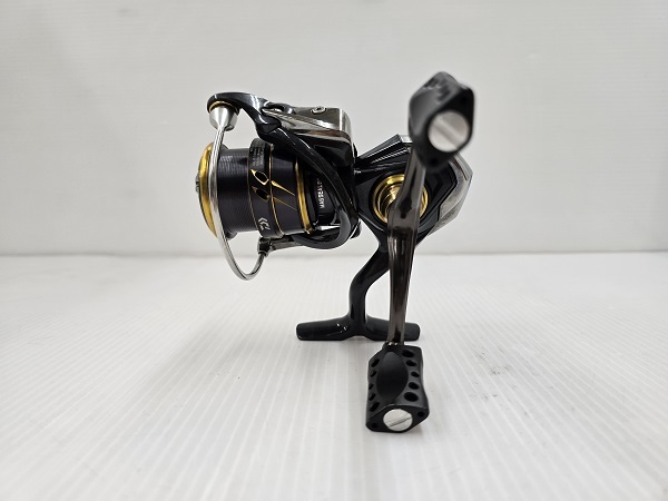 【中古品】 ダイワ Daiwa スピニングリール 21カルディアLT2500S-XH 〇YR-17339〇_画像3