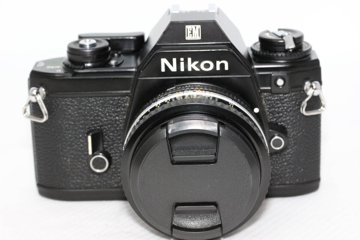 【美品】Nikon ニコン EM フィルムカメラ + レンズ 50mm 1:1.8　動作確認済み_画像1
