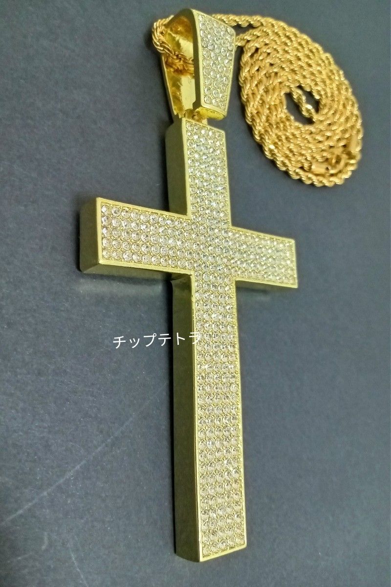 脅威の輝き ビッグ ゴールドネックレス クロス 十字架 脅威の輝き ビッグ ゴールドネックレス クロス 十字架