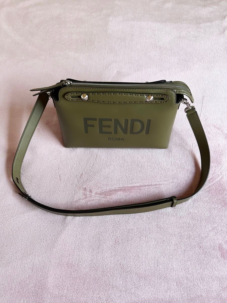 FENDI  フェンディ バイザウェイ 2way ショルダー付き　ハンドバッグ　ショルダーバッグ