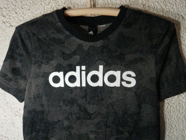 n8950　adidas　アディダス　半袖　tシャツ　ロゴ　デザイン　人気　送料格安_画像2