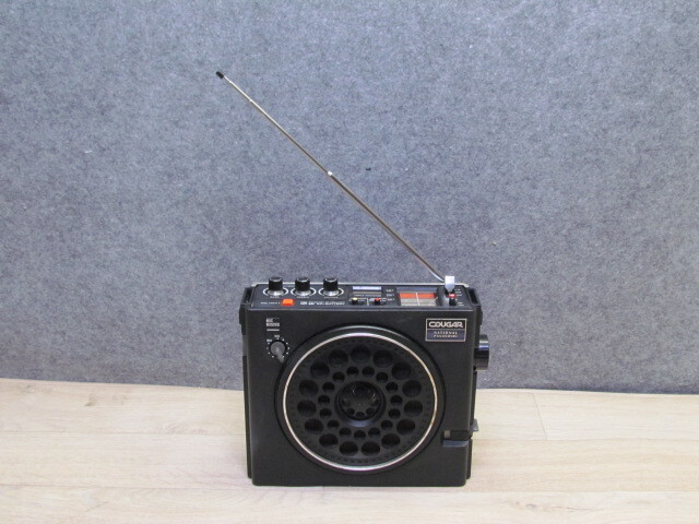 *National Panasonic [RF-888] COUGAR*BCL radio 
