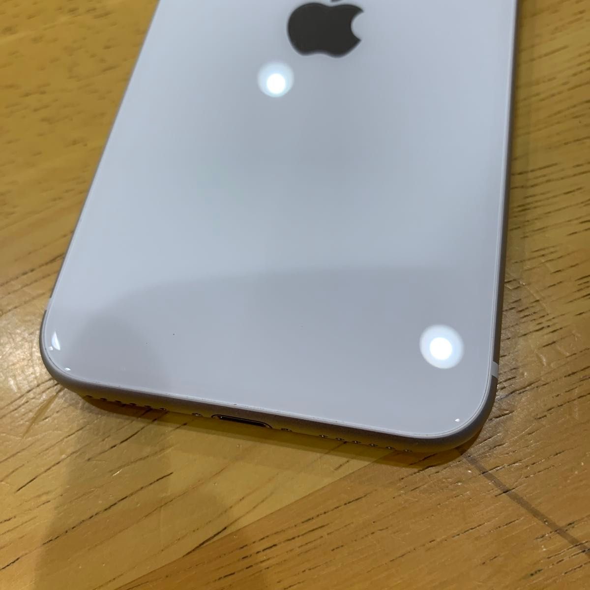 中古　simフリー　iPhone SE 2世代　64gb ホワイト　docomo