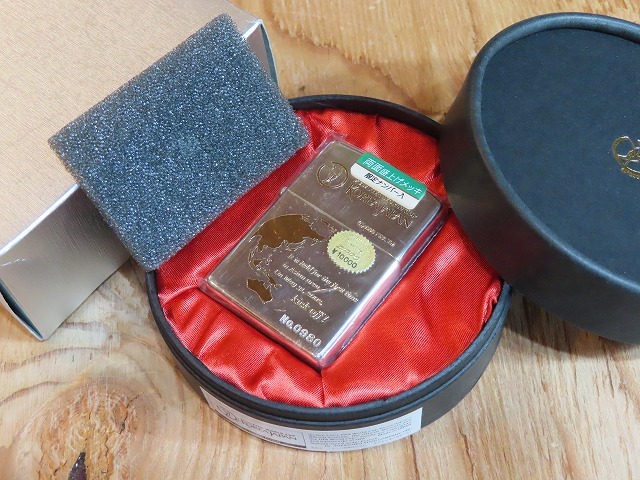 ★コレクター放出デッドストック！ Zippo/ジッポ 2000年頃製 2000年ワールドカップ 両面盛上げメッキ 限定シリアル入り★141の画像1