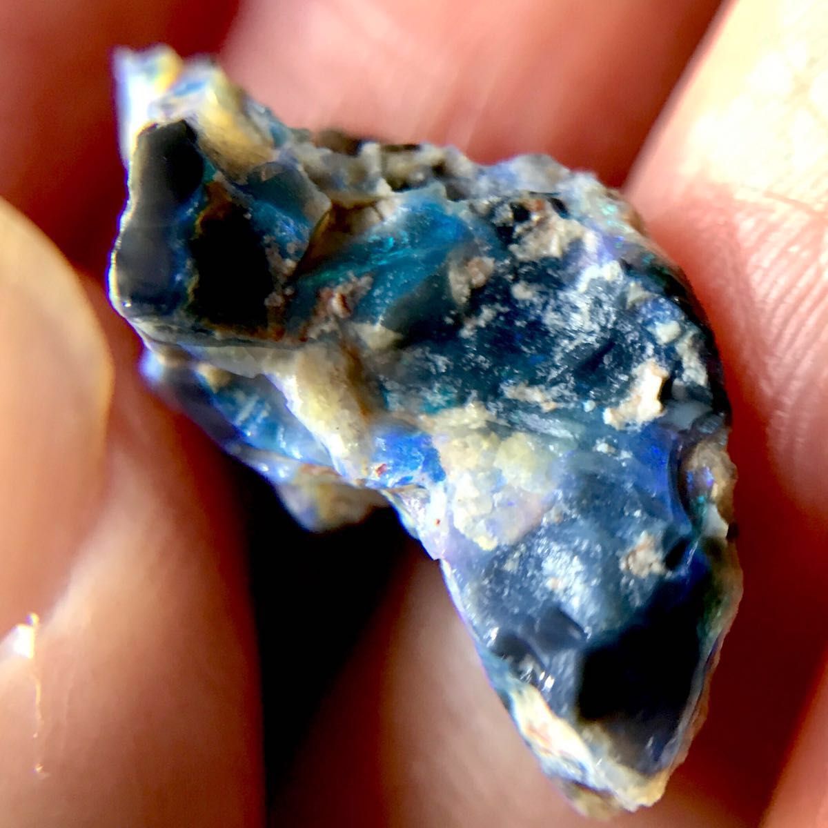 ブラックオパール 6.8ct 宝石 原石 オーストラリア ライトニングリッジ産 天然石 オパール コレクション