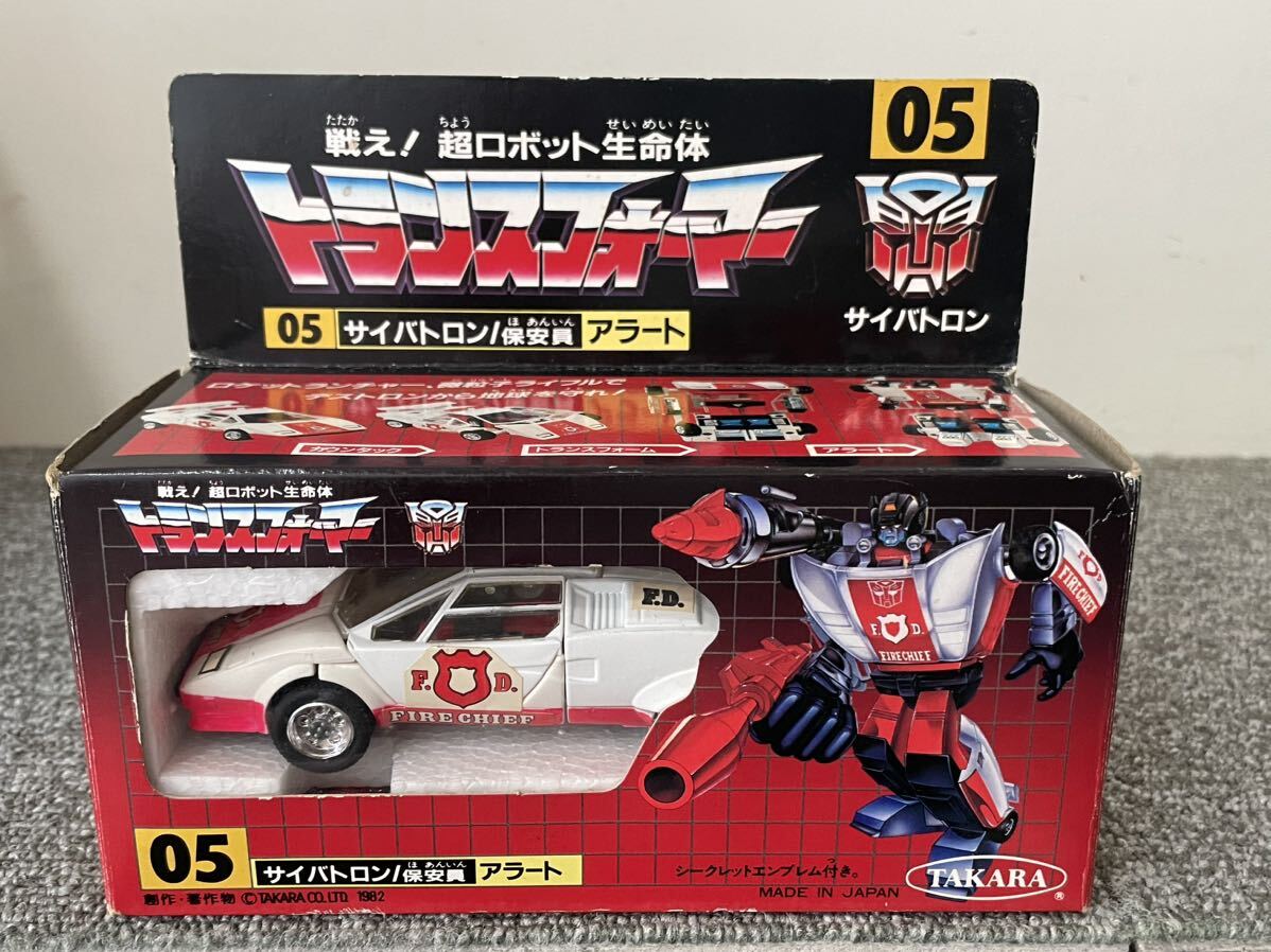  トランスフォーマー G1 4 トランスフォーマー G1 05オ一トボット保安員 アラ一トRED ALERTTAKARA 未使用_画像1