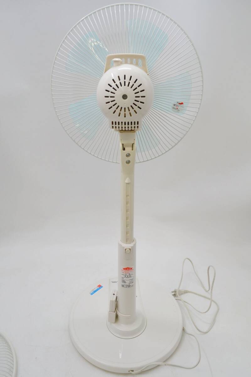 (9P 0503Y15)1円～ YUASA リビング扇風機 DY-303PR(WH) リモコン操作式 ホワイト FAN TERIOR タイマー付き 風量３段階【動作確認済】の画像6