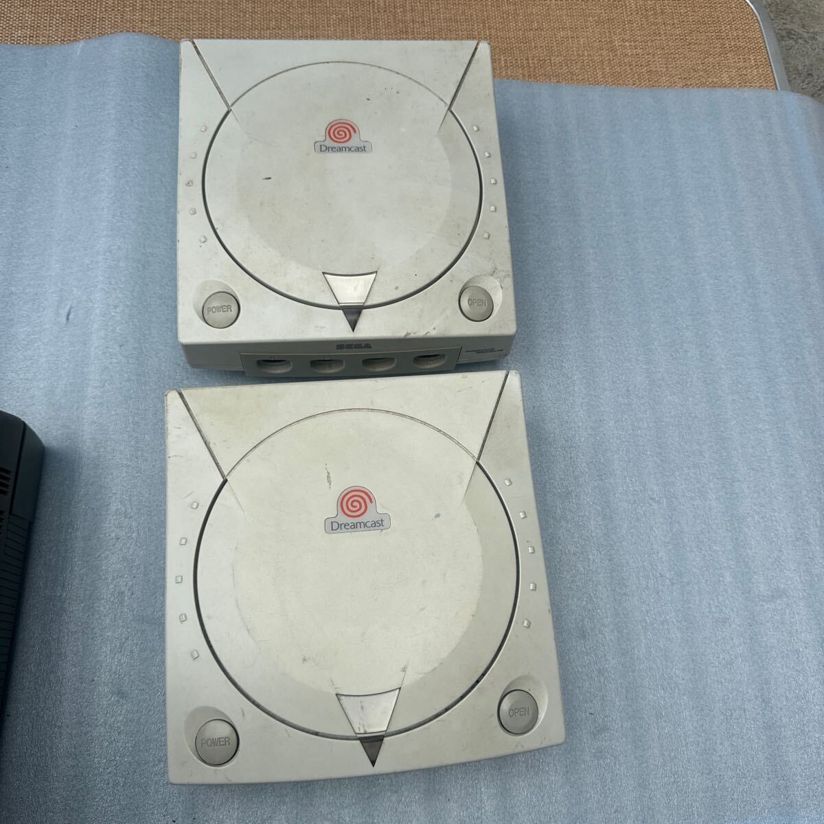 中古品　SEGA セガサターン SATURN 本体 HST-3210 2点/Dreamcast ゲーム機 HKT-3000 2点/まとめて出品_画像2