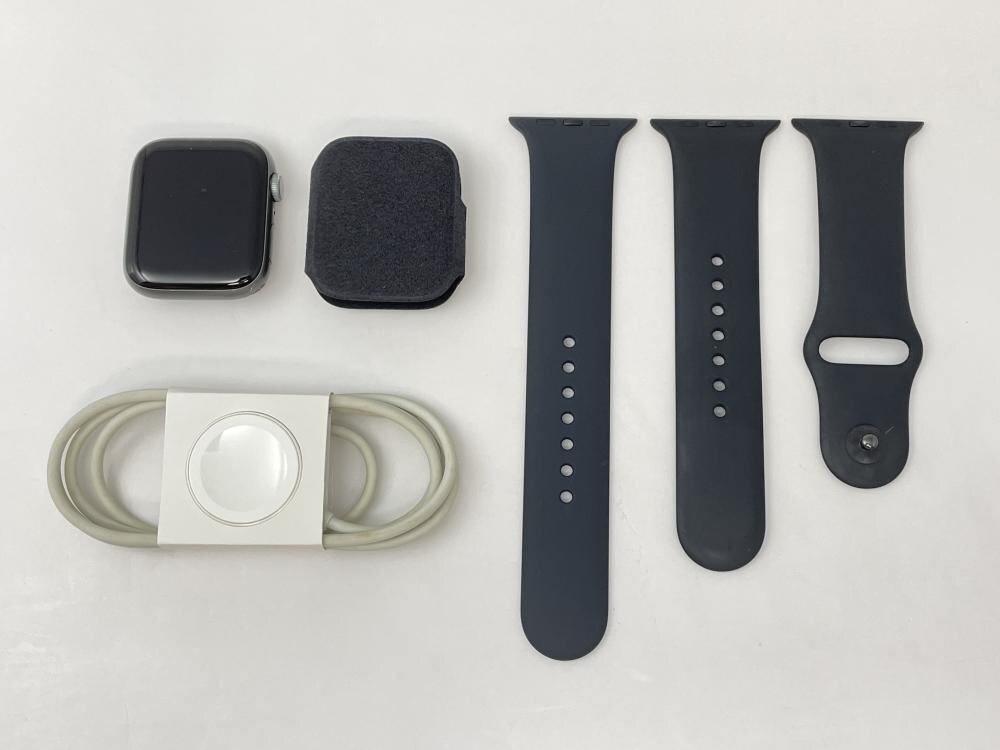 1078【動作確認済】 Apple Watch Series4 GPS 44mm スペースブラックアルミニウムケース スポーツバンド バッテリー80％の画像1