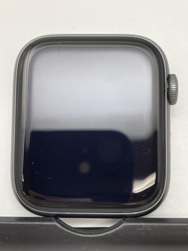 1078【動作確認済】 Apple Watch Series4 GPS 44mm スペースブラックアルミニウムケース スポーツバンド バッテリー80％の画像2